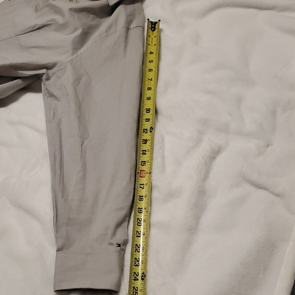 Tommy Hilfiger Men's Light Gray Button Down Shirt - Picture 7 of 7